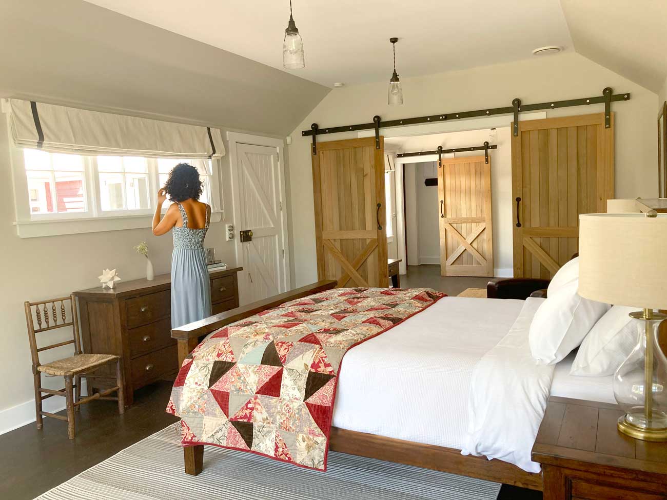 west-wing-main-bedroom